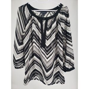 Banana Republic Smocked Keyhole Chevron Stripe Blouse Top Size M‎ Peasant Boho